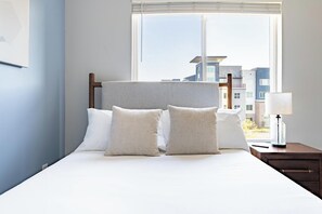 1 chambre, bureau, fer et planche à repasser, Wi-Fi