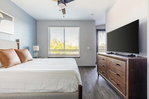 1 chambre, bureau, fer et planche à repasser, Wi-Fi