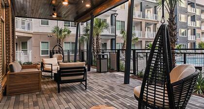 Landing | Stylish 1BD, Yoga Studio, Game Room