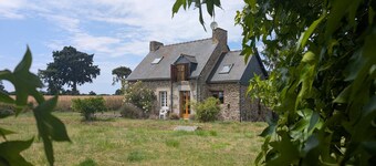Charming stone house in Beaussais Sur Mer