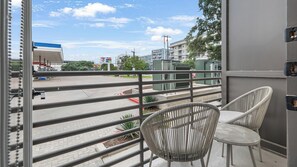 Property grounds - Landing | Chic 1BD, Gym (Austin)