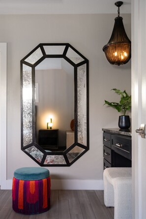 Interior - Inn Cahoots - Hollywood Ave Retreat Home (Austin)