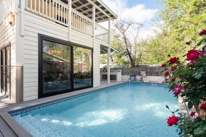 Pool - Inn Cahoots - Hollywood Ave Retreat Home (Austin)