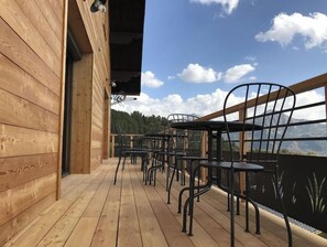 Outdoor dining - Le Barry - Chalets des Peylières (Saint-Michel-de-Chaillol)