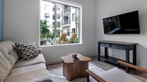 Smart TV - Landing | Spectacular 2BD, Gym (Austin)