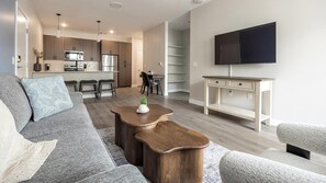 Smart TV - Landing | Beautiful 1BD, Clubhouse, Pool (Goodyear)