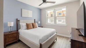2 bedrooms, desk, iron/ironing board, WiFi - Landing | Modern 2BD, Gym, Pool (Goodyear)
