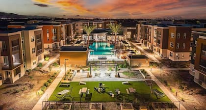 Landing | Chic 2BD, Gym, Clubhouse