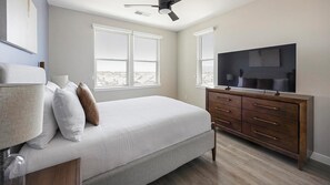 2 habitaciones, escritorio, tabla de planchar con plancha y wifi 