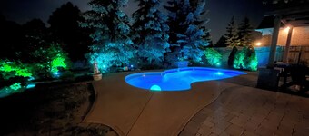 Upscale Spacious Private unit in Newmarket  Pet-Friendly + Free Parking