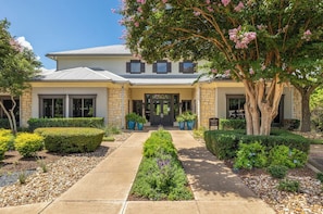 Exterior - Landing | Chic 1BD, Gym (Austin)