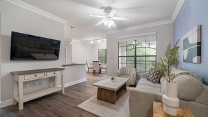 Smart TV - Landing | Stunning 2BD, Gym (Austin)