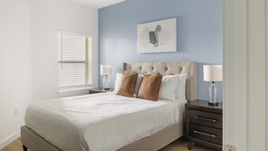 1 bedroom, desk, iron/ironing board, WiFi - Landing | Stylish 1BD, Courtyard, Game Room (Chapel Hill)