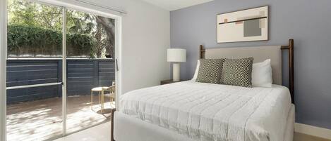 1 bedroom, desk, iron/ironing board, WiFi