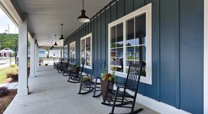 Terrace/patio - Landing | Modern 2BD, Clubhouse, Gym (Huntsville)