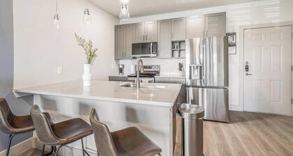 Landing | Modern 1BD, Game Room, Clubhouse
