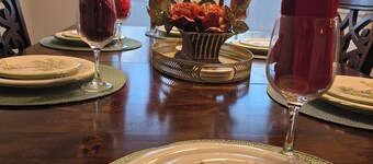 Quiet 3‑bedroom Goose Creek home at cul‑de‑sac’s end next door to a park