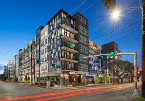 Exterior - Landing | Spectacular 1BD, Gym (Houston)