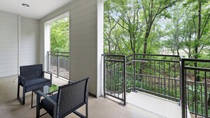 Terrace/patio - Landing | Stunning 2BD, Game Room, Gym (Fort Worth)