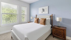 1 bedroom, desk, iron/ironing board, WiFi - Landing | Stunning 1BD, Clubhouse, Gym (Dallas)