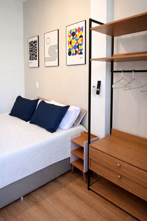 1 bedroom, WiFi, bed sheets - New Studio • Sea view • 2 minutes with your feet in the sand (Rio de Janeiro)