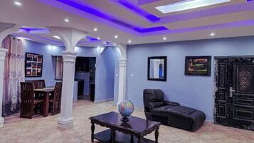 クラシック シングルルーム バルコニー マウンテンビュー | 内装