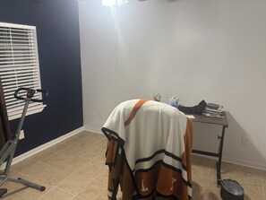 Fitness facility - Welcoming 1-bedroom studio in Houston perfect for your stay (Houston)