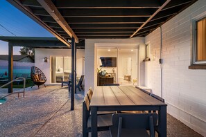 Outdoor dining - Scottsdale escape just minutes from Old Town! (Scottsdale)