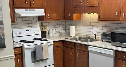 Adorable 2-bedroom apartment with all the amenities in charming Albany,Ga.
