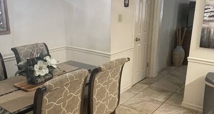 Adorable 2-bedroom apartment with all the amenities in charming Albany,Ga.