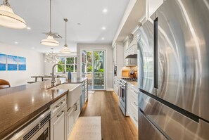Fridge, microwave, oven, stovetop - Coastal La Jolla Getaway w/ Panoramic Ocean Views & Private Rooftop (La Jolla)
