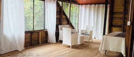 3 habitaciones, wifi gratis, ropa de cama y acceso para silla de ruedas