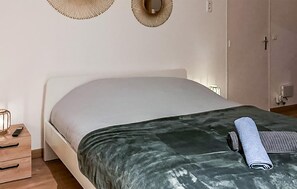 4 habitaciones, tabla de planchar con plancha y wifi gratis 