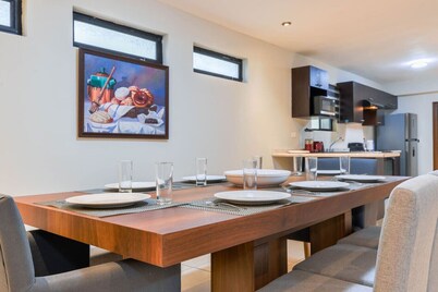 1 King, 4 Double bed, 2 Sofa bed, 2 Parking, 12ppl