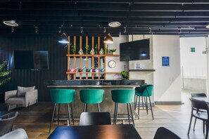 Dining - ¡Hermoso & Moderno! GYM + Alberca / 4 personas (Monterrey)