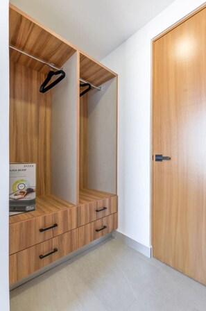 Interior - ¡Hermoso & Moderno! GYM + Alberca / 4 personas (Monterrey)