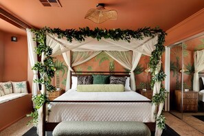 Room - Palm Ritual Bachelorette, 5 min to Old Town, Karaoke + Glam Stations (Scottsdale)