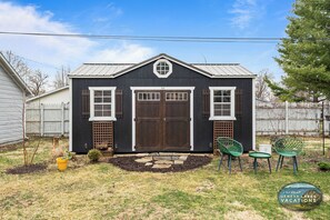 Exterior - Close to downtown but away from it all!  Small Dog friendly with unique "Book Barn" (Lake Geneva)