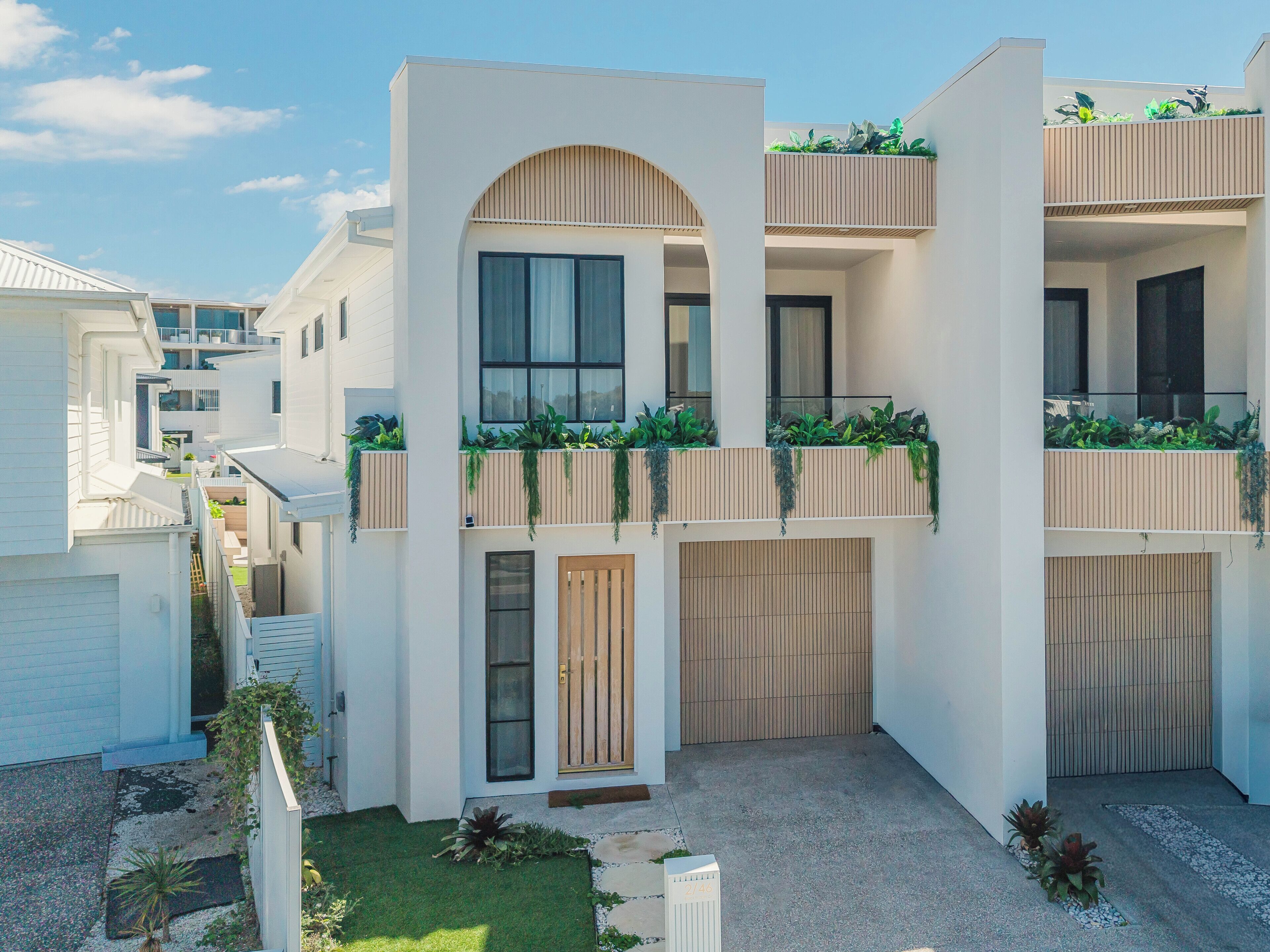 House, 5 Bedrooms, Balcony | Exterior