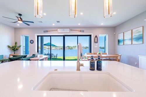 Lakefront Home w/ Rooftop Patio, Private Dock, Fire Pit & Outdoor Kitchen