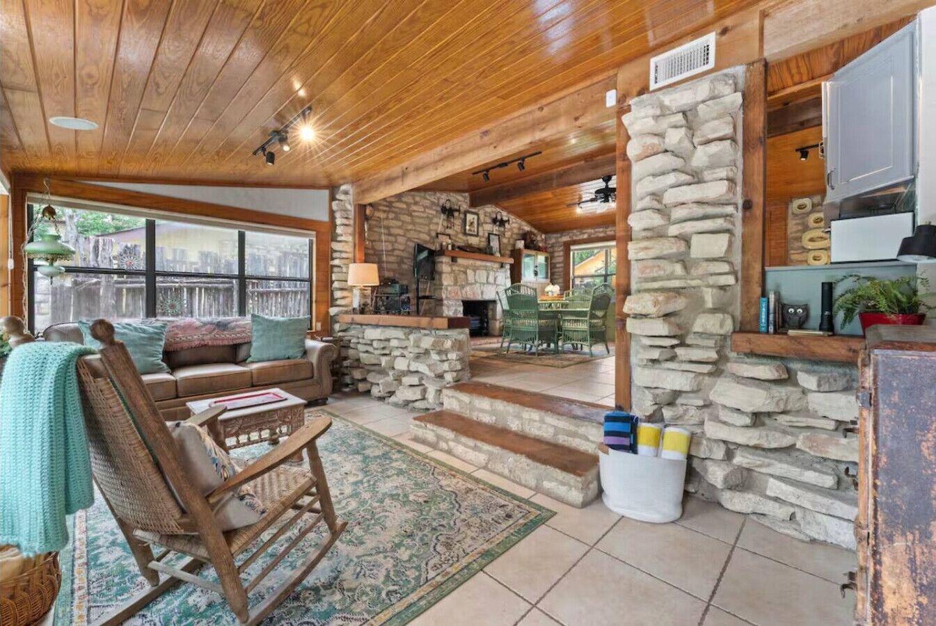 TV, fireplace, stereo
