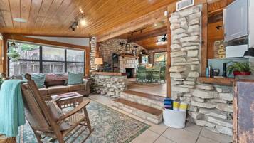 TV, fireplace, stereo