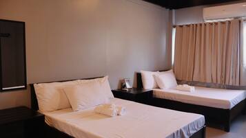 Family Room, Private Bathroom