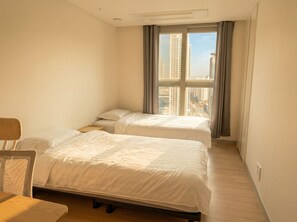 2 chambres, fer et planche à repasser, Wi-Fi, draps fournis