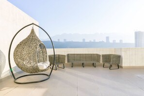 Terrace/patio - ¡De Lujo con GYM y Alberca! 2 rec / 6 personas (Monterrey)