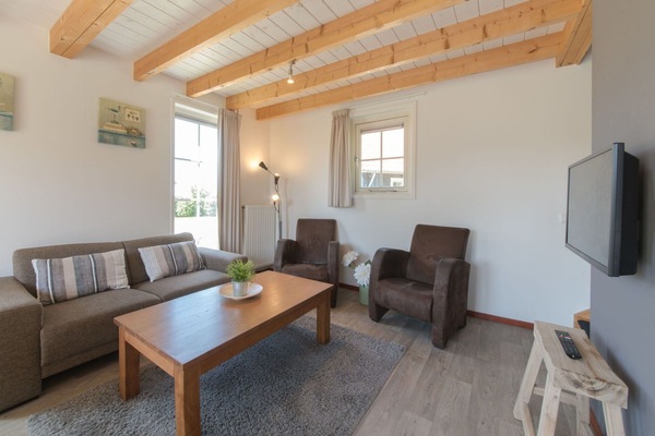 Tabelle, Möbel, Gebäude, Couch, Eigentum, Fenster, Komfort, Holz, Interior Design, Haus
