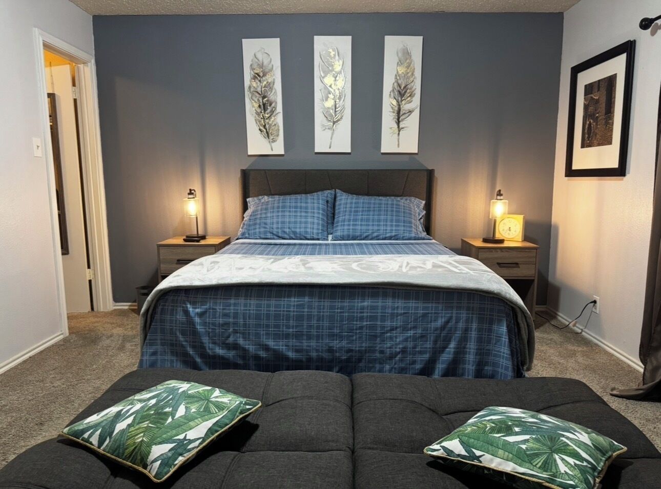 3 habitaciones, tabla de planchar con plancha, internet y ropa de cama 