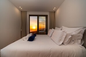 3 habitaciones, escritorio, tabla de planchar con plancha y wifi gratis 