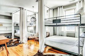 3 bedrooms, iron/ironing board, WiFi, bed sheets - ★Best Views in Downtown★Stunning design, rooftop, near BROADWAY - 8 beds (Nashville)