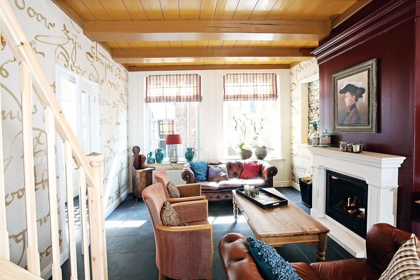 Zimmer, Wohnzimmer, Interior Design, Möbel, Eigentum, Gebäude, Decke, Zuhause, Haus, Tabelle
